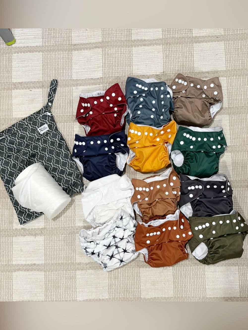 Nora's Nursery pocket diapers in solid neutral colors / set of 12 / with liners